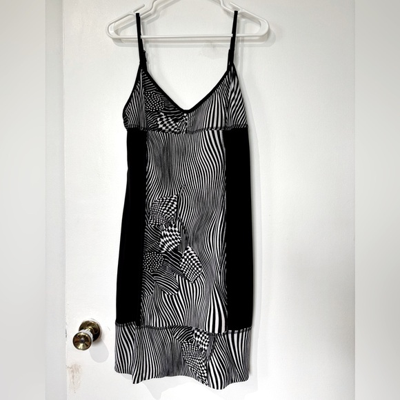 ✨Tristan & Iseut Vintage Black & White Slip Dress - Size L - Picture 1 of 6